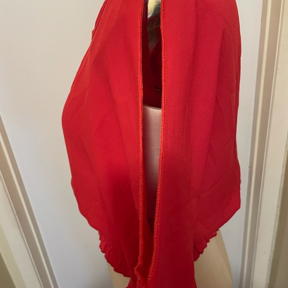 Elastic Waist Flutter Sleeve Top - Picture 4 of 6